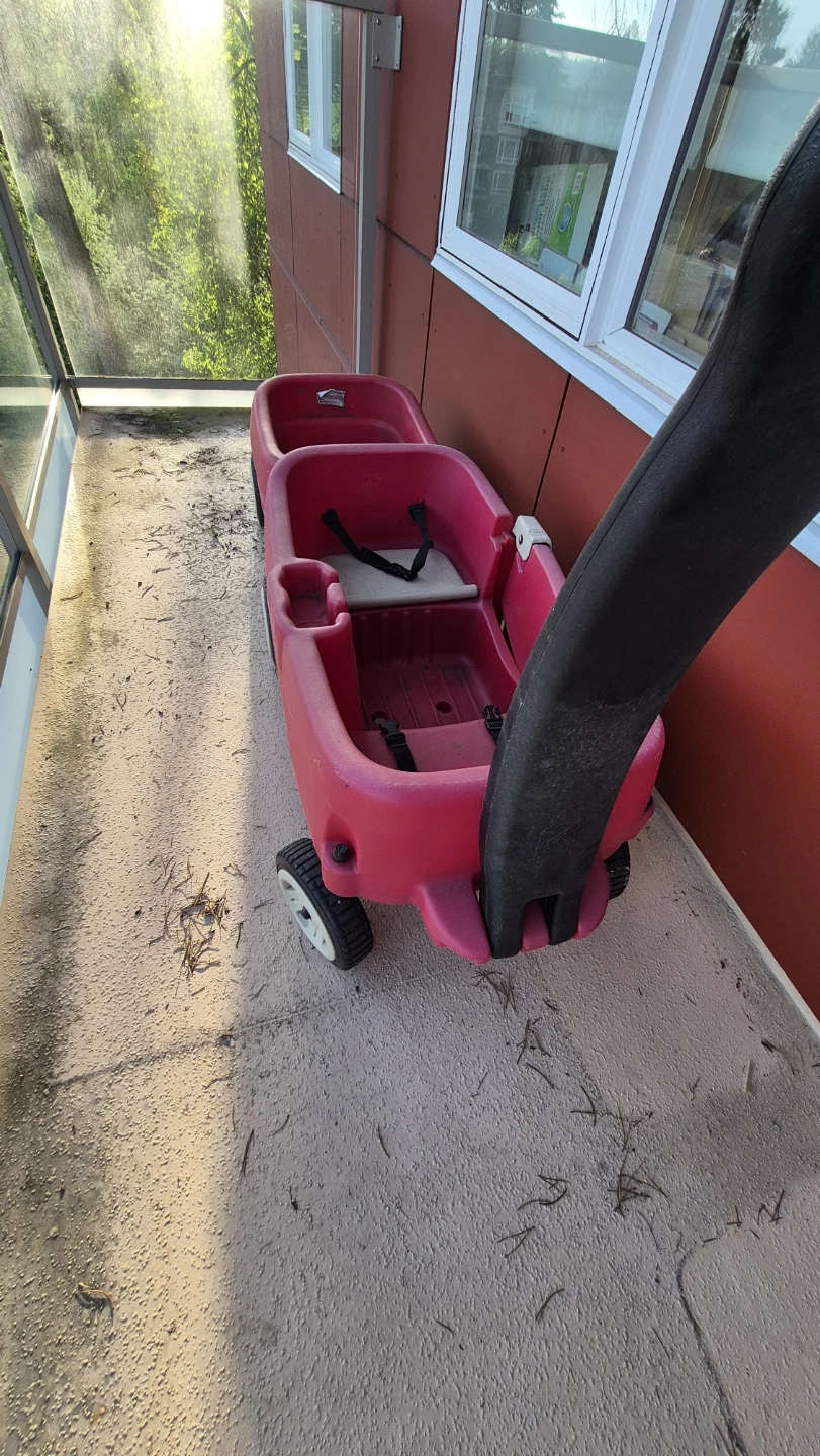 Little Tikes 2-Seater Wagon + Rear Storage Bin - photo 5