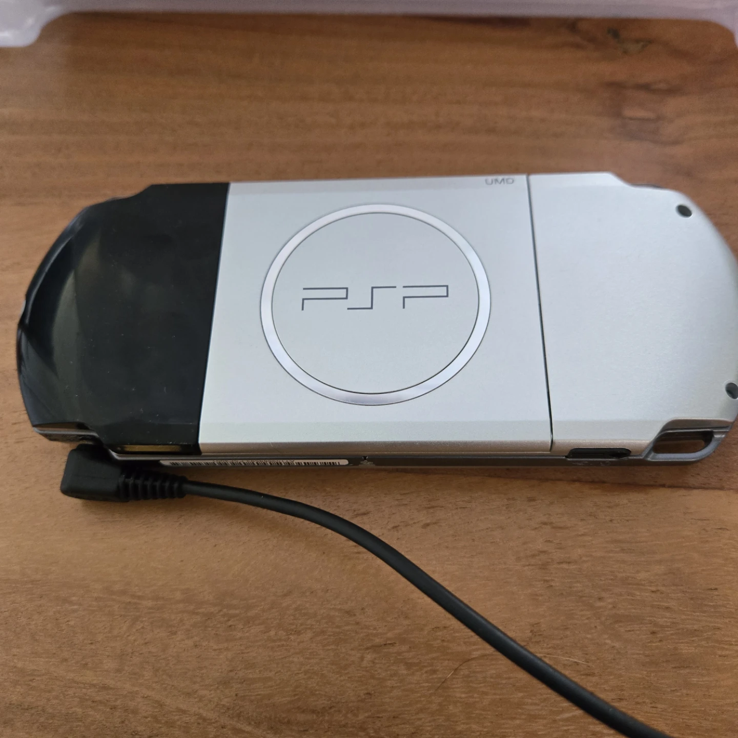 Sony PSP 3001. Great condition. new battery. Original charger. - photo 2