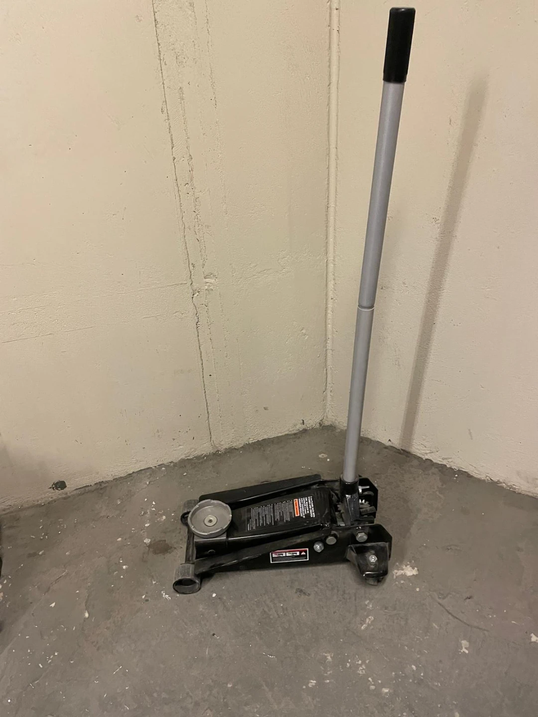 Husky 3 Ton Floor Jack and Jack Stands - photo 2