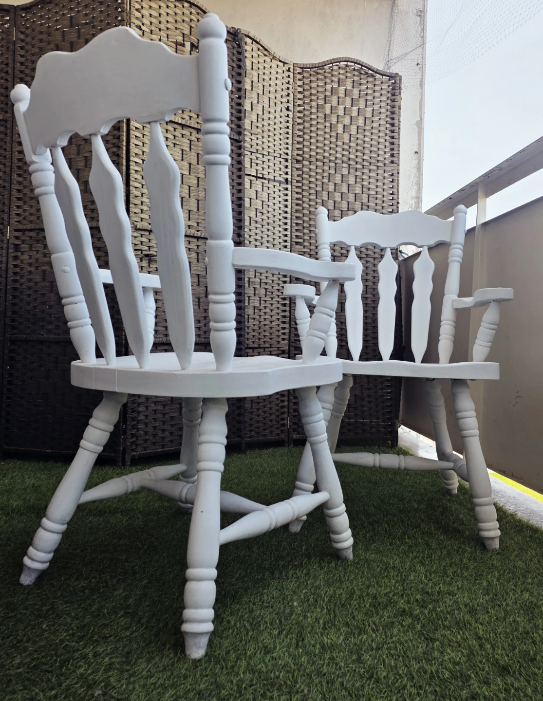 Set of 2 White Wooden Accent Chairs - photo 2