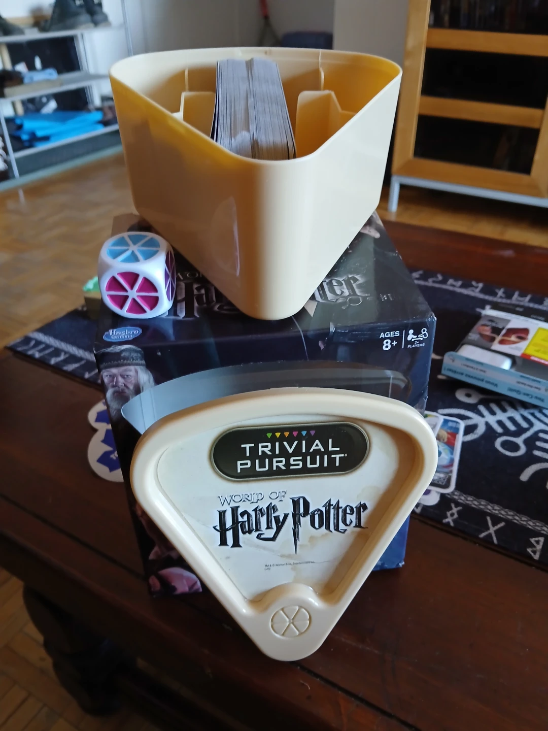 Trivial Pursuit World of Harry Potter Bite-Size Edition - photo 4