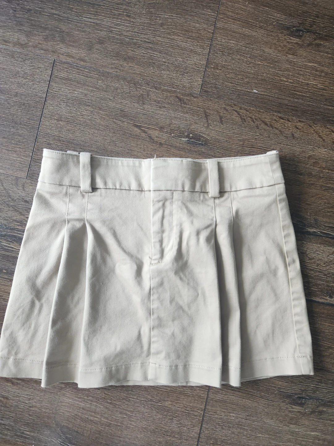 Aritzia Sunday Best Pleated Skirt Size 2 - photo 2