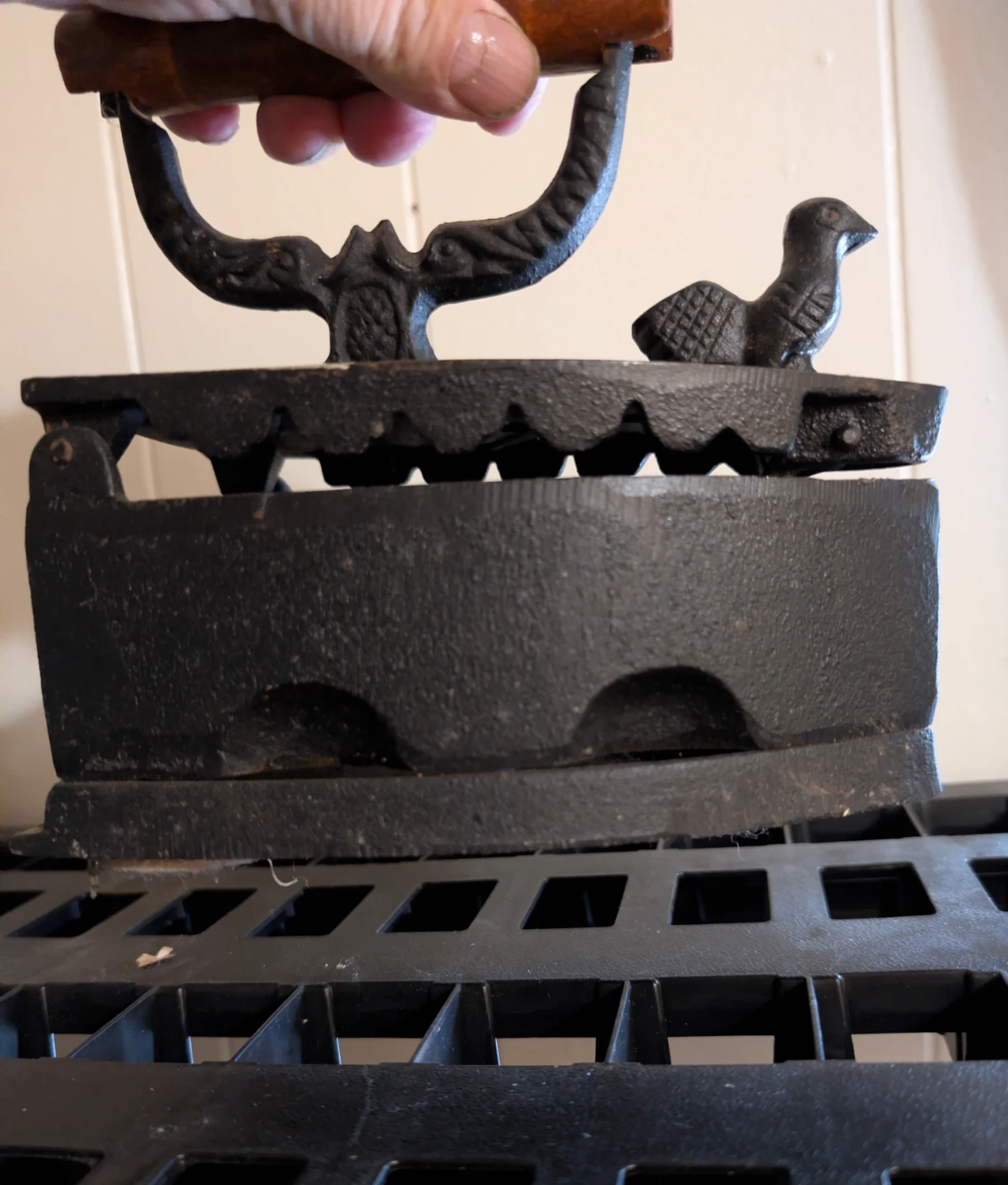 Antique Coal Cast Iron Clothes Iron with Bird Lock - photo 5