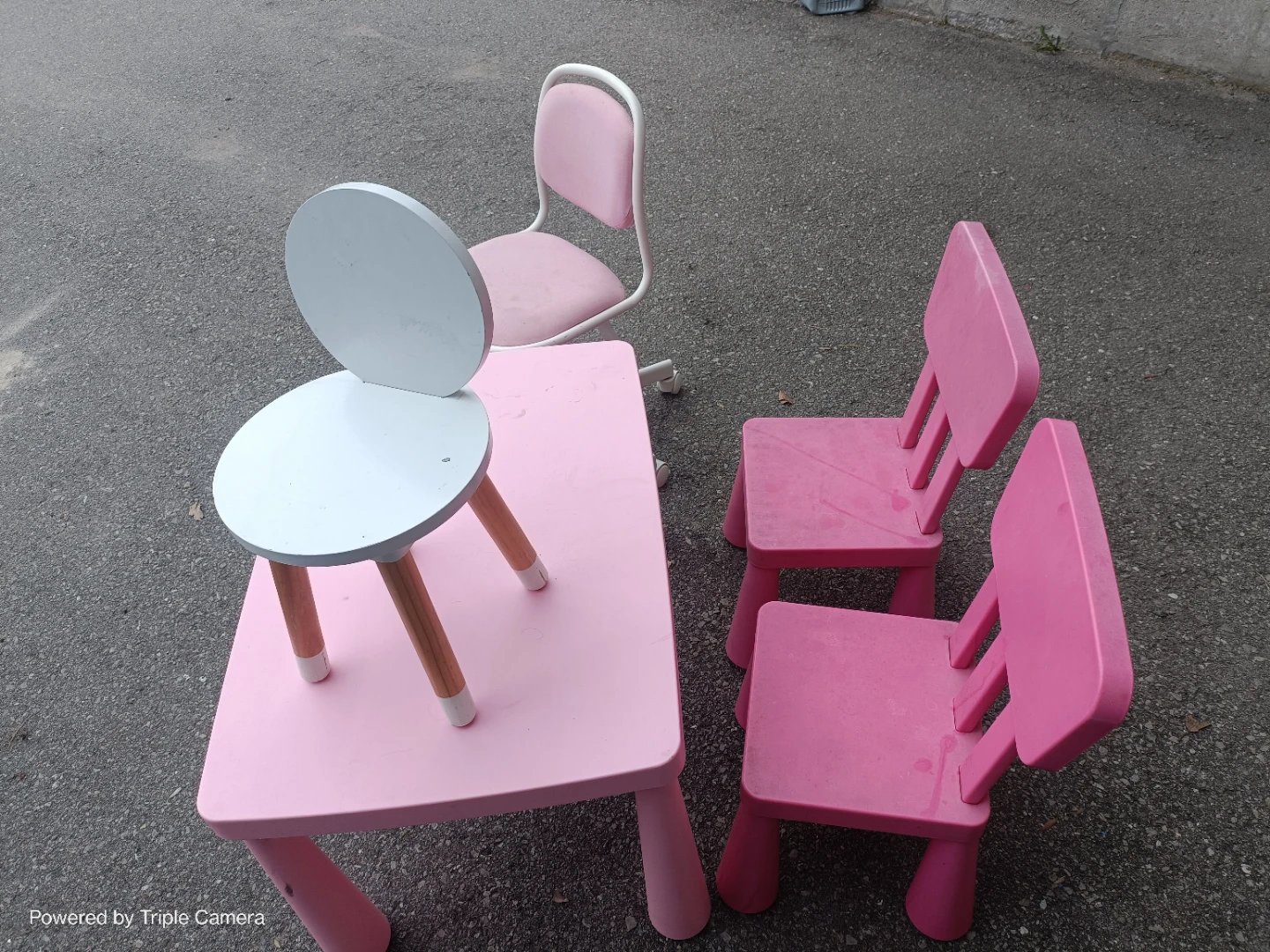 Pink Kids Table and Chairs Set - photo 2
