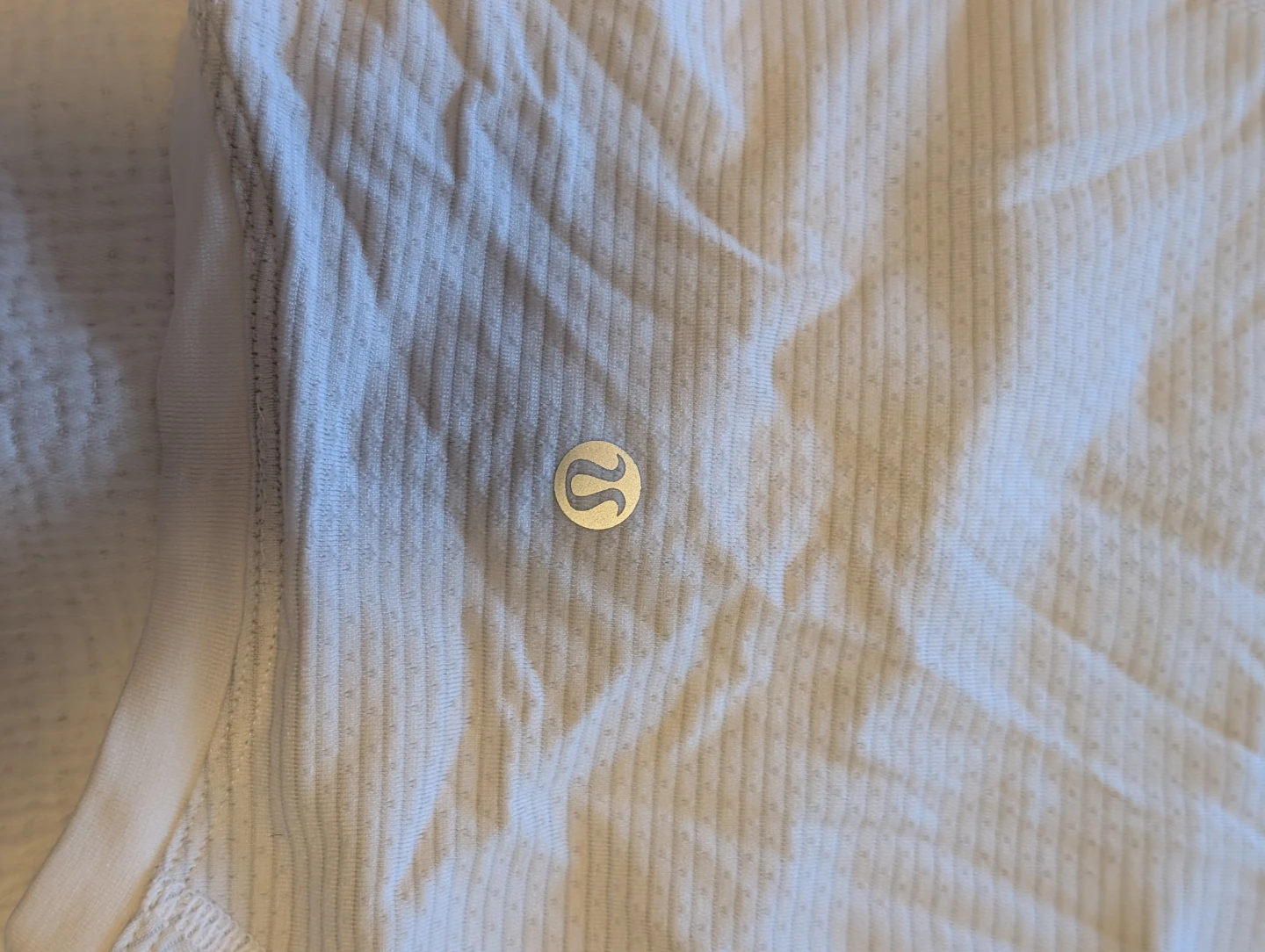 Lululemon White Ribbed Athletic T-Shirt Size 8 - photo 3