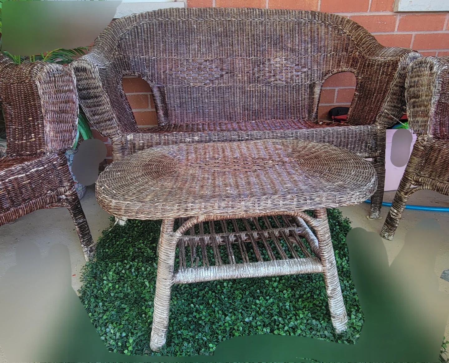 MOVING SALE !!! Wicker Patio Furniture Set - 2 Chairs & Loveseat - photo 2