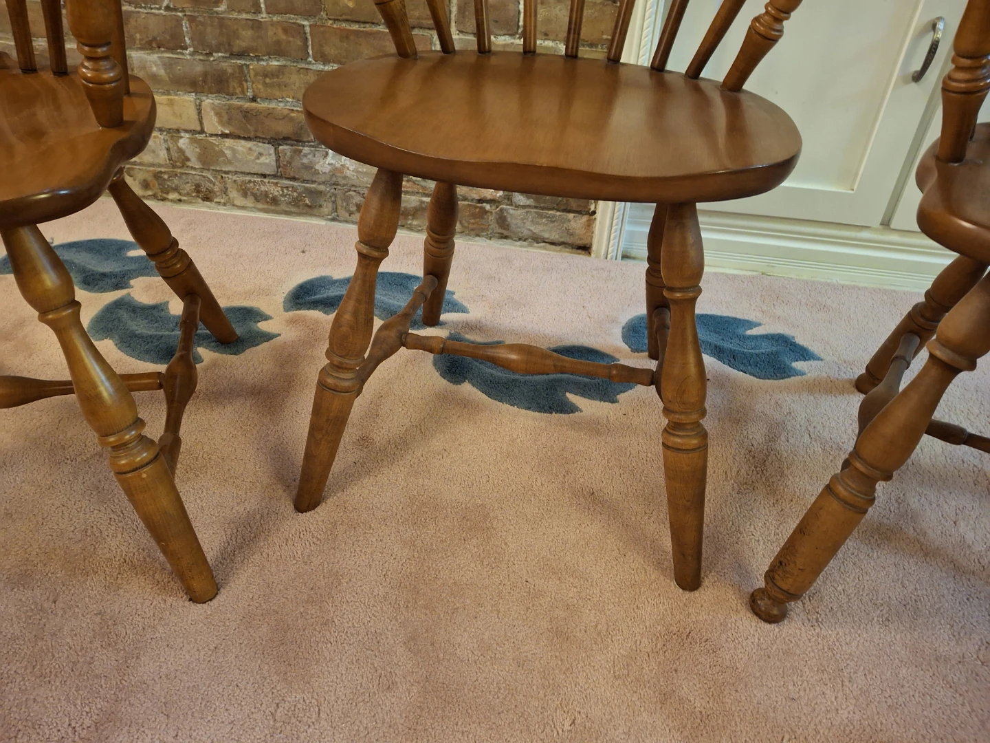 3 Wooden Windsor Style Armchairs - photo 5