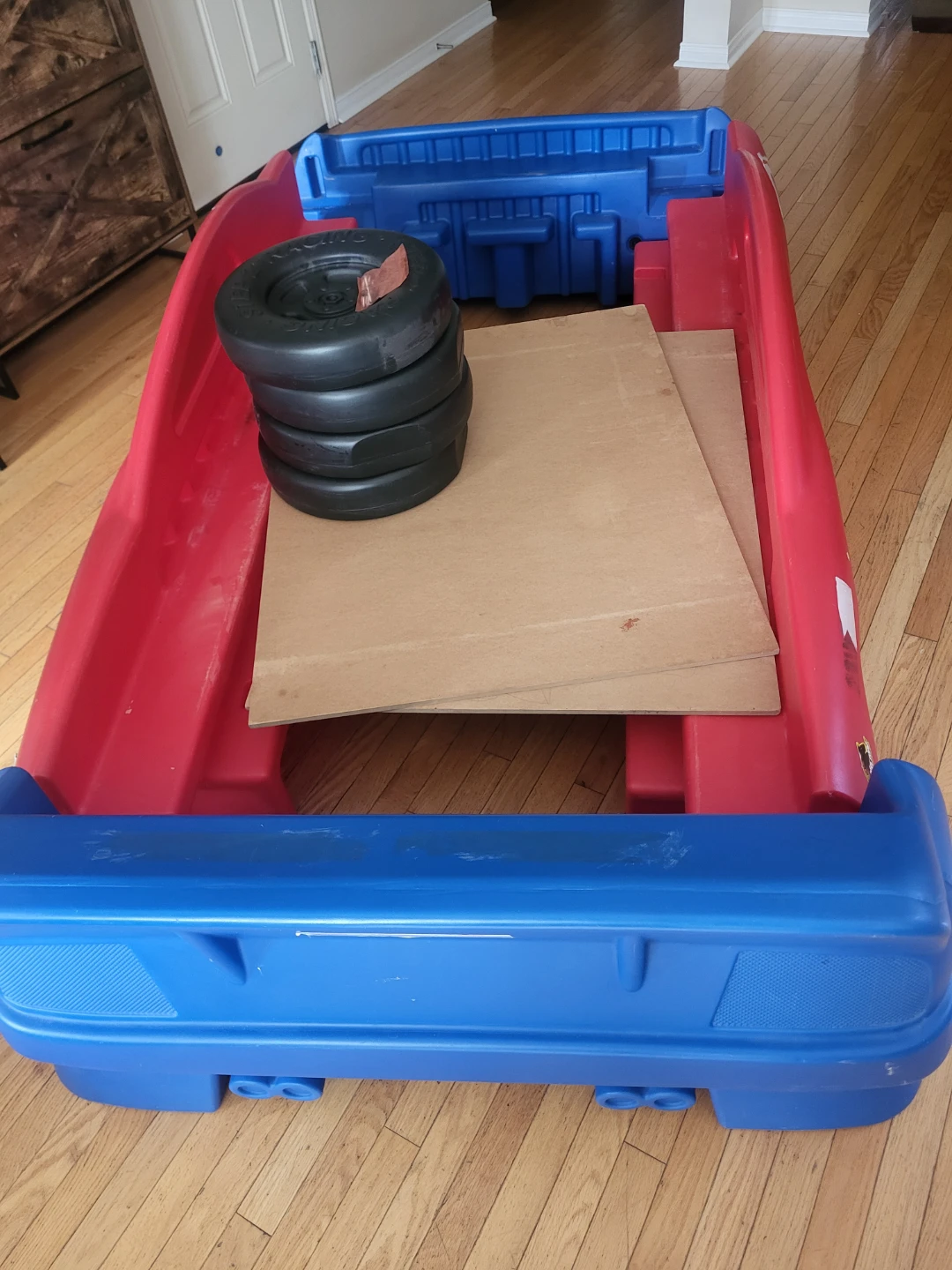 Free step 2 kids car bed