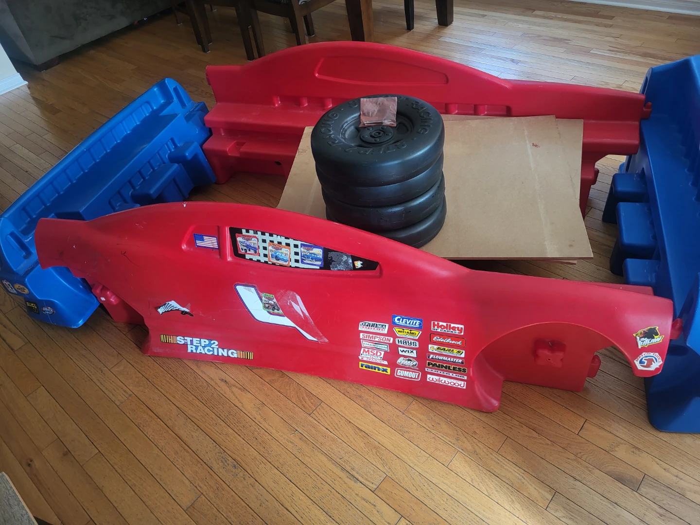 Free step 2 kids car bed - photo 2