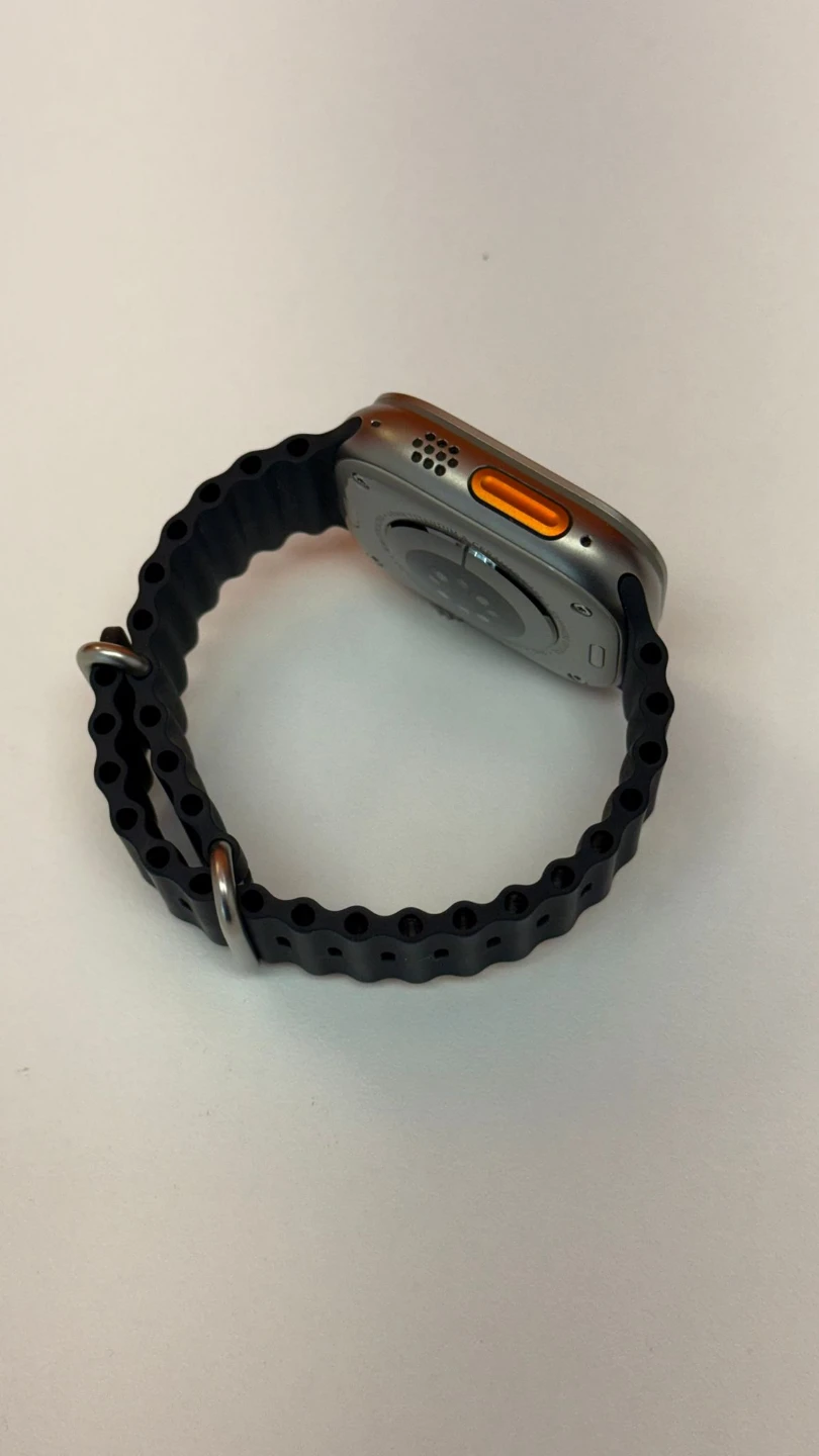 Apple Watch Ultra (1st Gen) – 32GB – Excellent Condition - photo 3