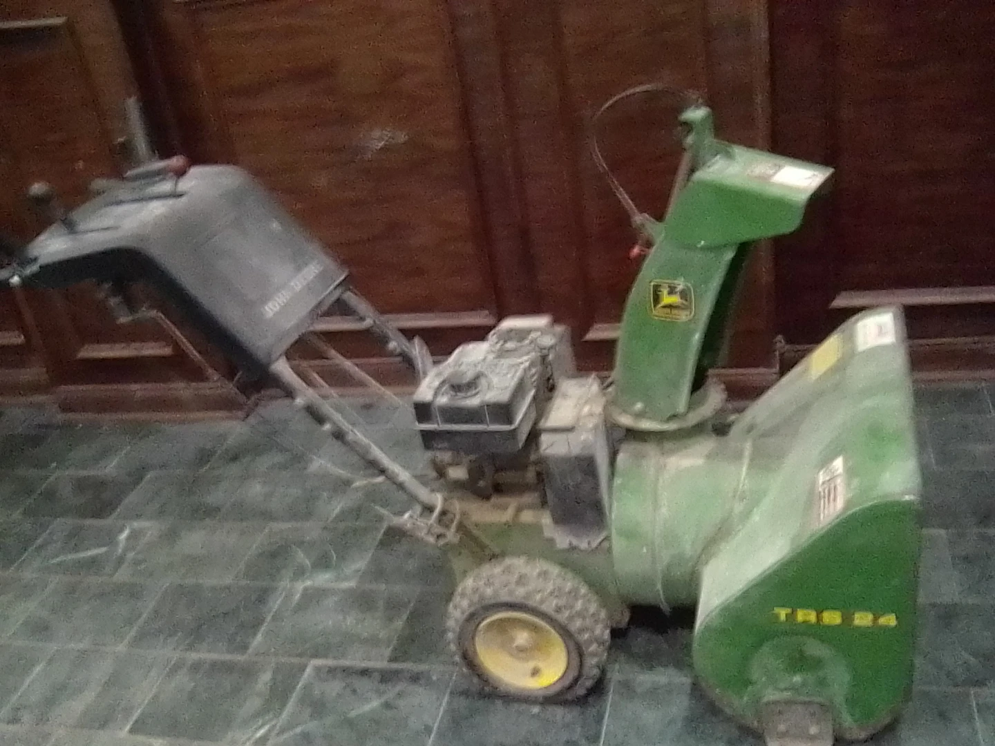 John Deere TRS 24 Snow Blower
