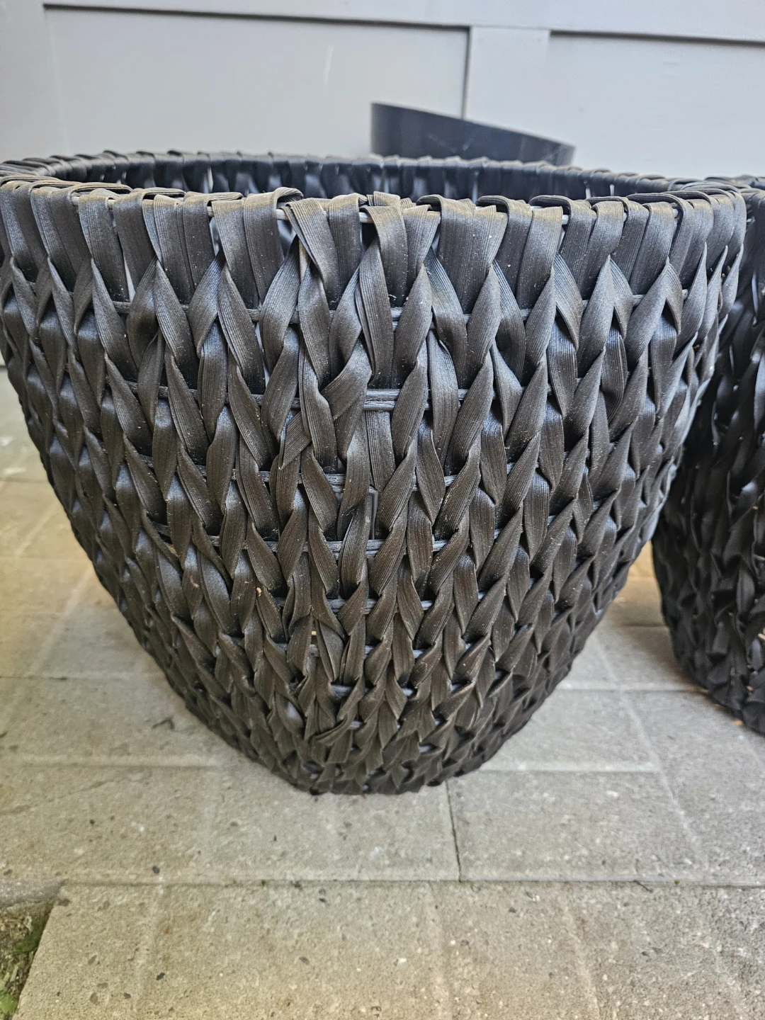 Set of 2 Black Woven Patio Garden Porch Planter Baskets - photo 2
