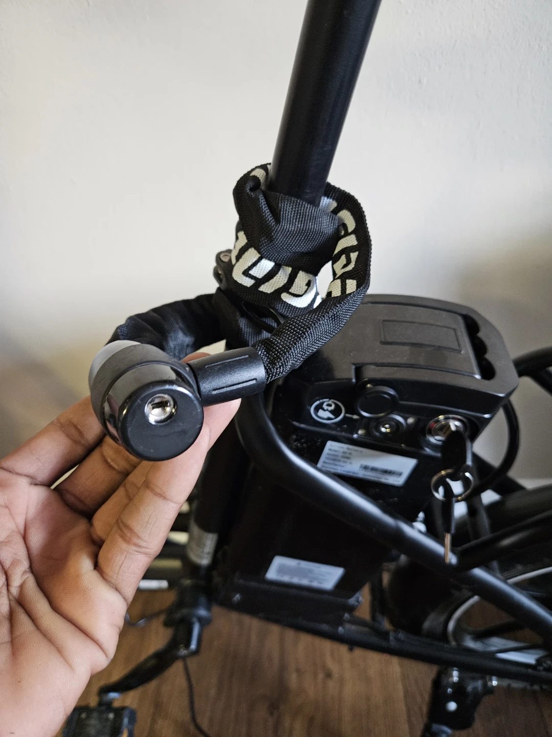 WIND HORSE Electric Bike with Charger and Lock - photo 3