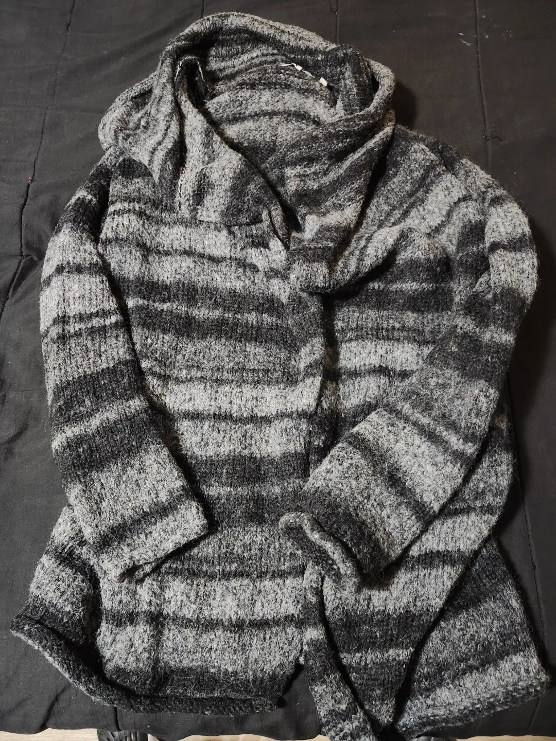 $5 women cardigan (S)