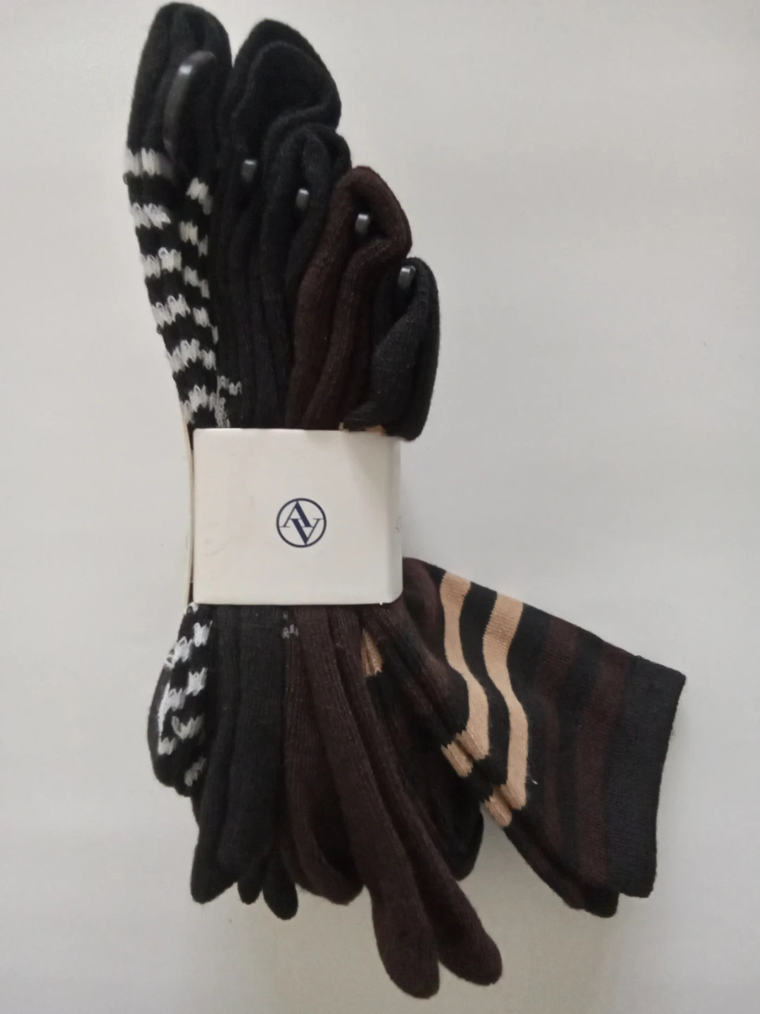 Adrienne Vittadini 5 Pairs Crew Socks - photo 3