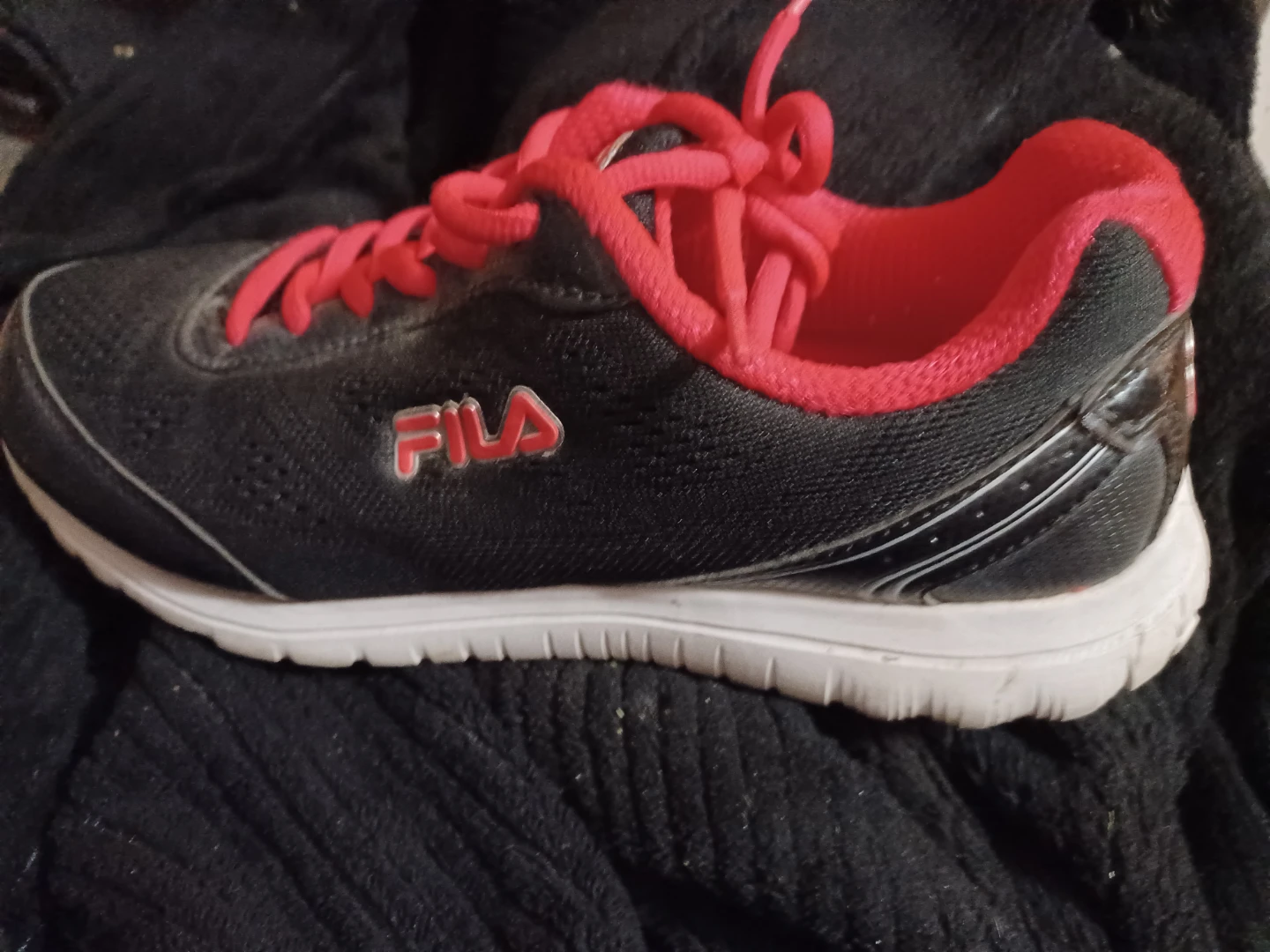 Fila Athletic Shoes - Black and Pink size 9
