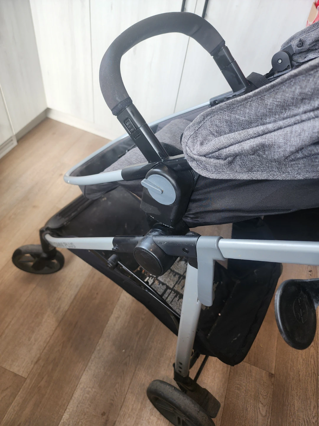 Evenflo Stroller - photo 2