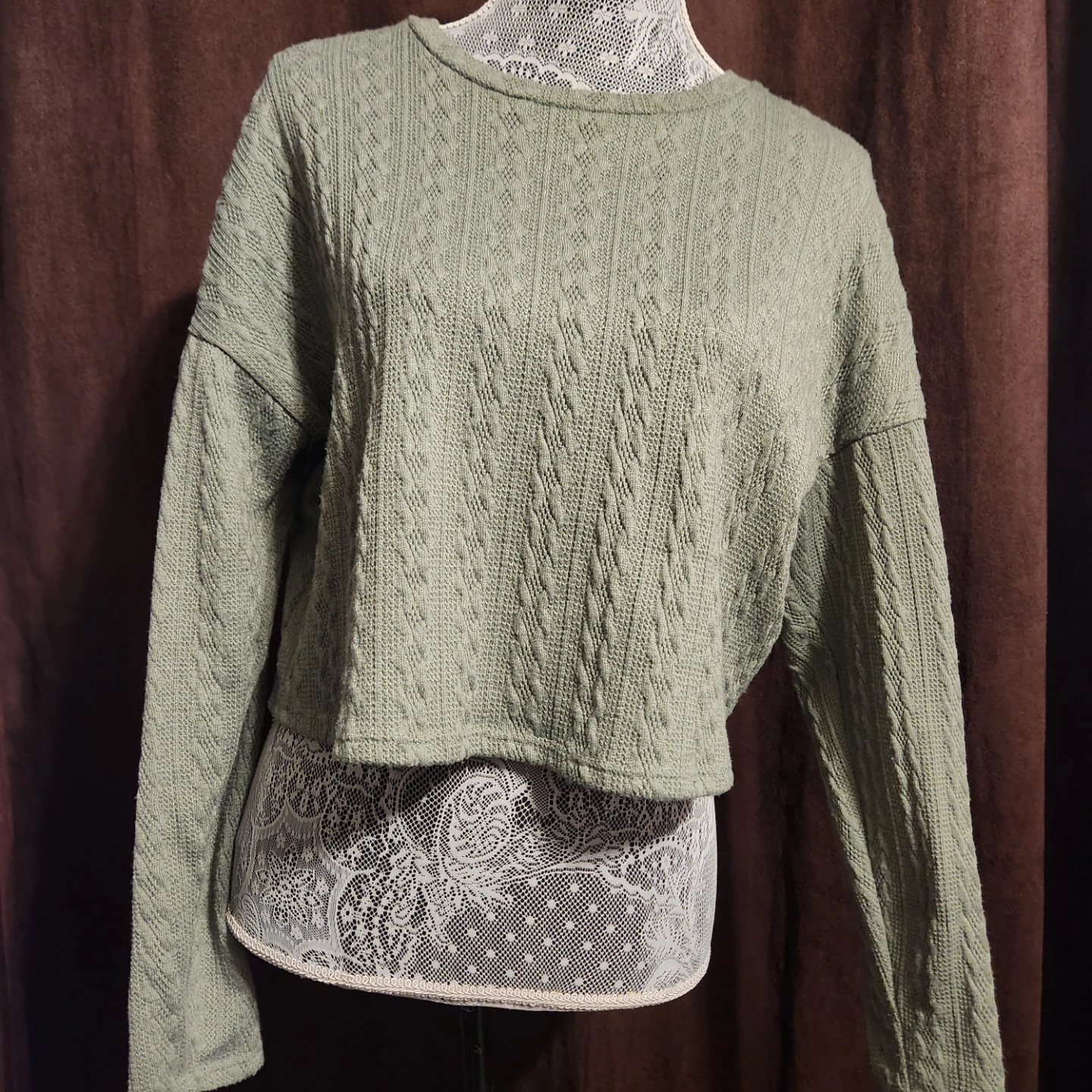 ANTISTAR Women's Green Cable Knit Cropped Sweater - Size L