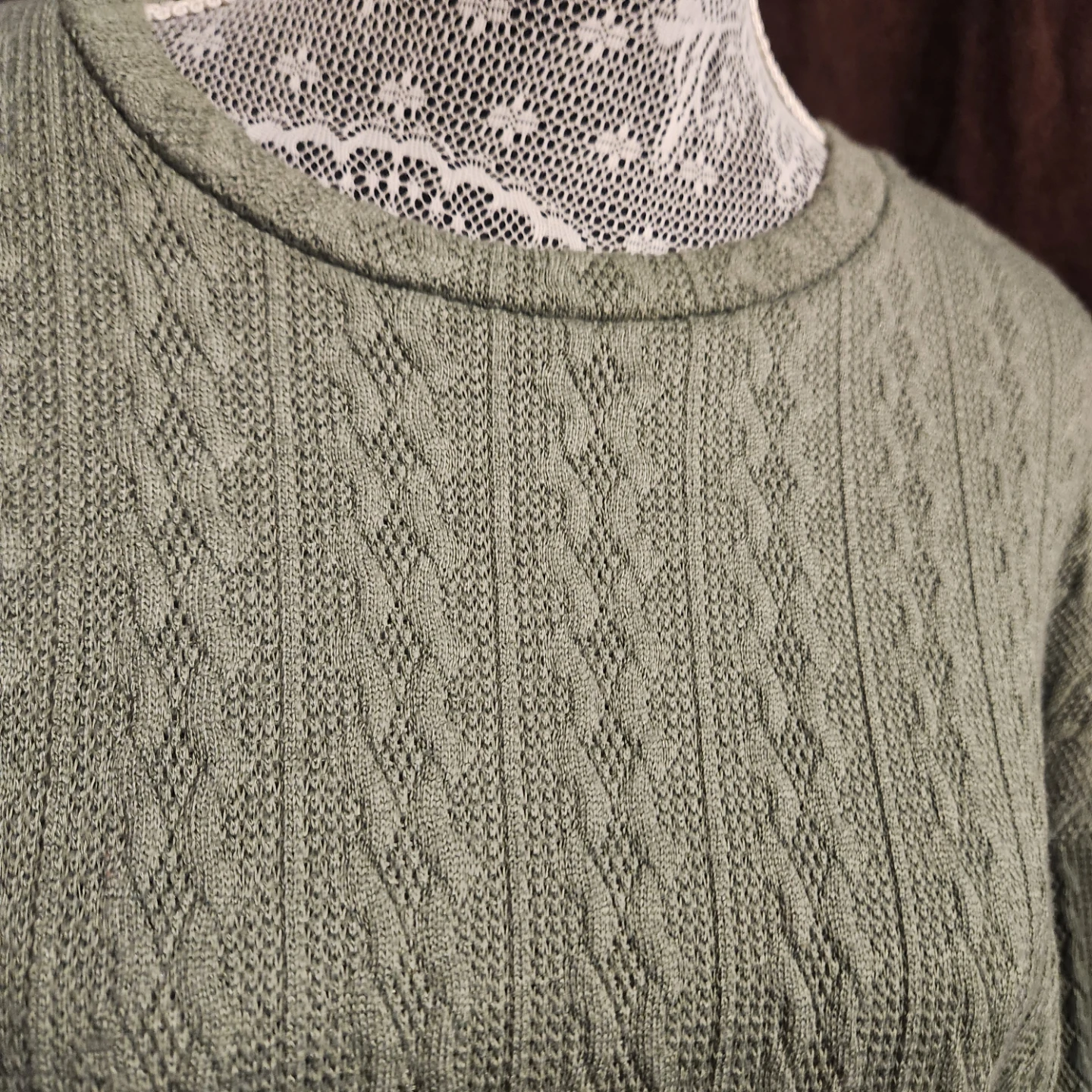 ANTISTAR Women's Green Cable Knit Cropped Sweater - Size L - photo 2