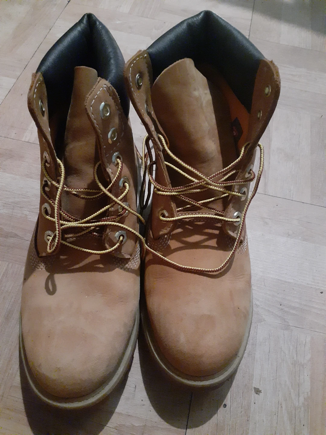 Timberland Classic Boots - Size 9 womans - photo 2