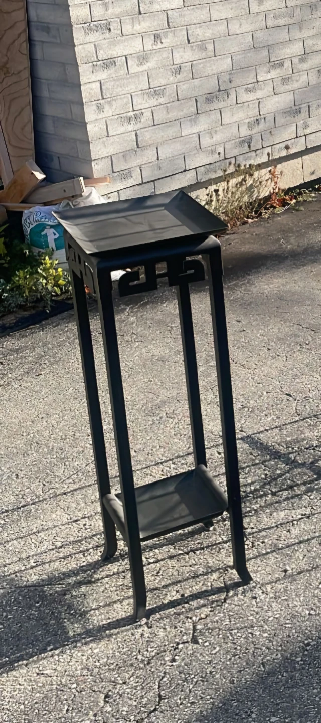 Black Metal Plant Stand