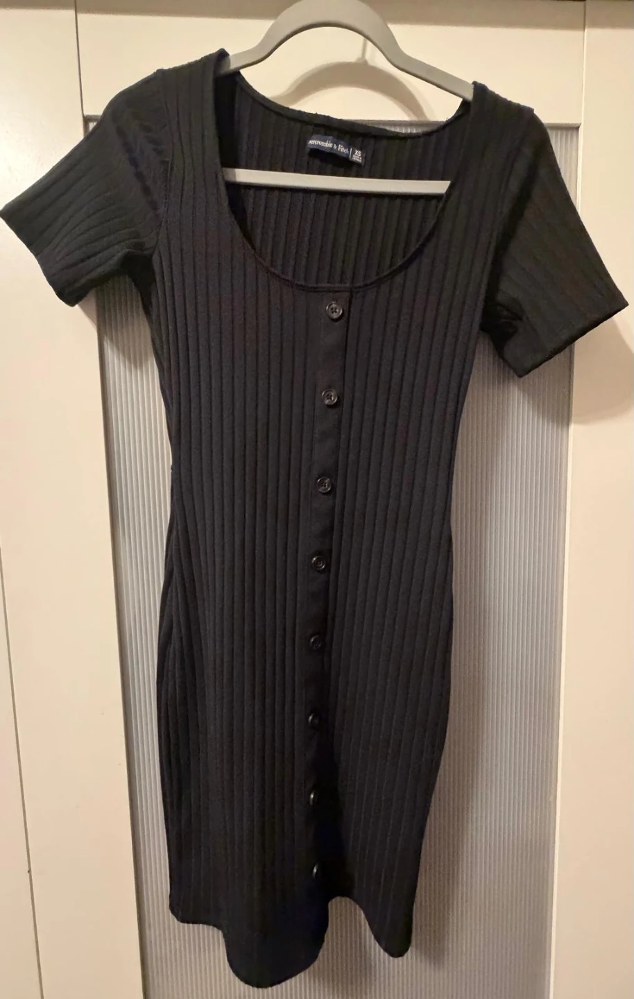 A&F Ribbed Button-Front Short Sleeve Midi Dress - photo 2