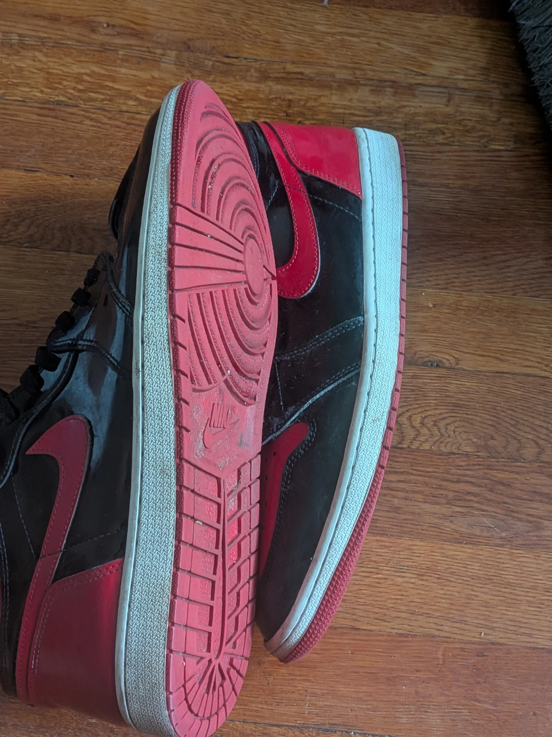 Air Jordan 1 High OG "Bred" Patent Leather Sneakers - photo 5