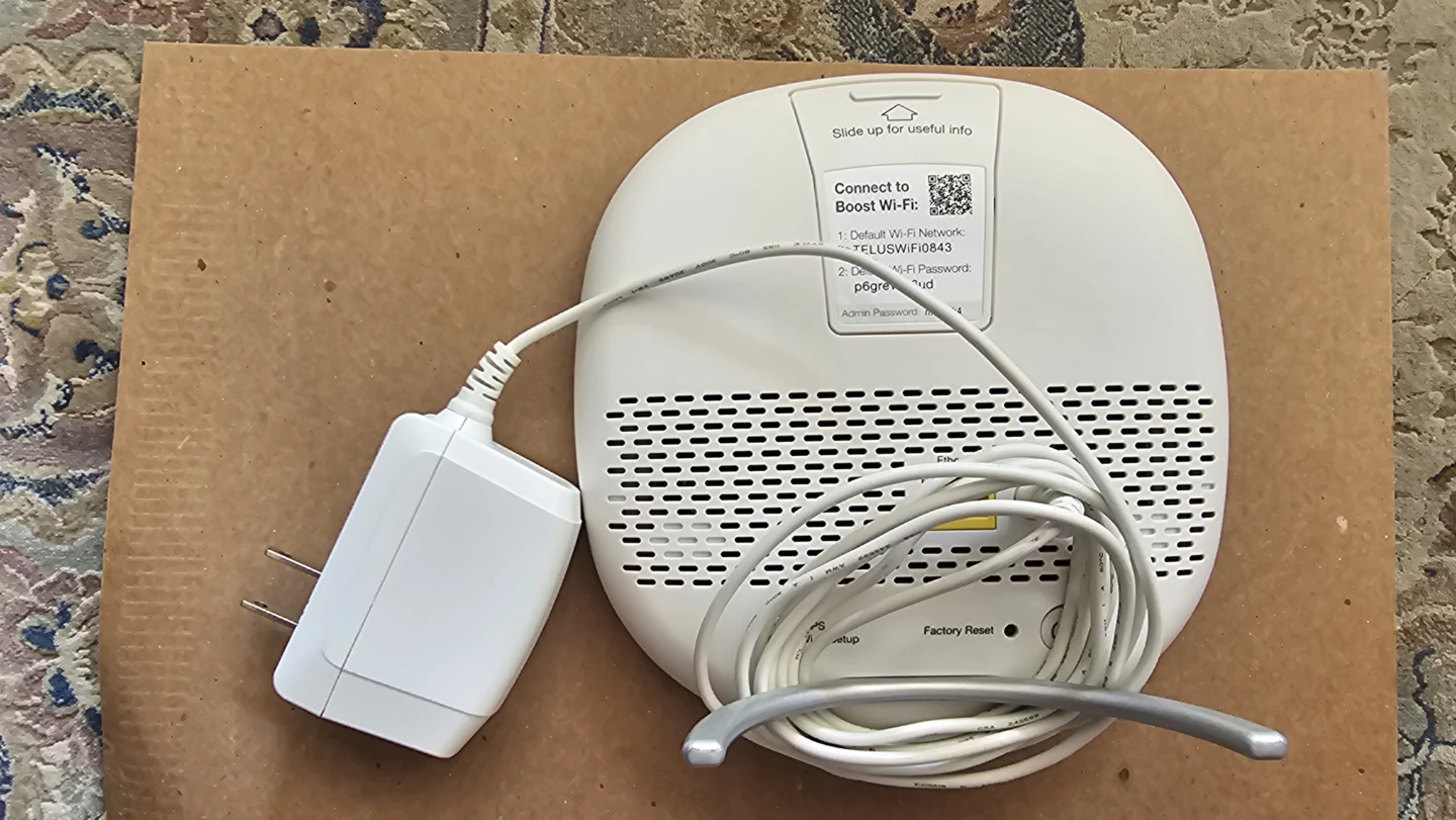 TELUS Boost Wi-Fi Extender