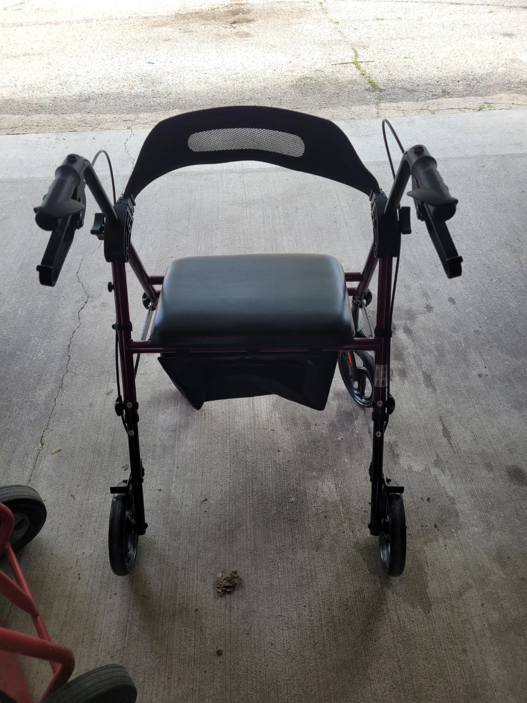HOMLAND Rollator Walker with Seat and Bag