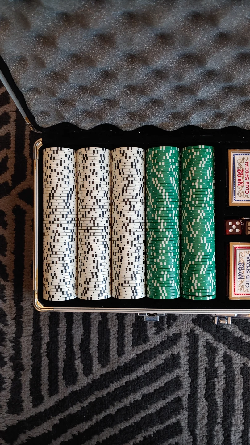 Poker Chip Set with Case and Cards - photo 4