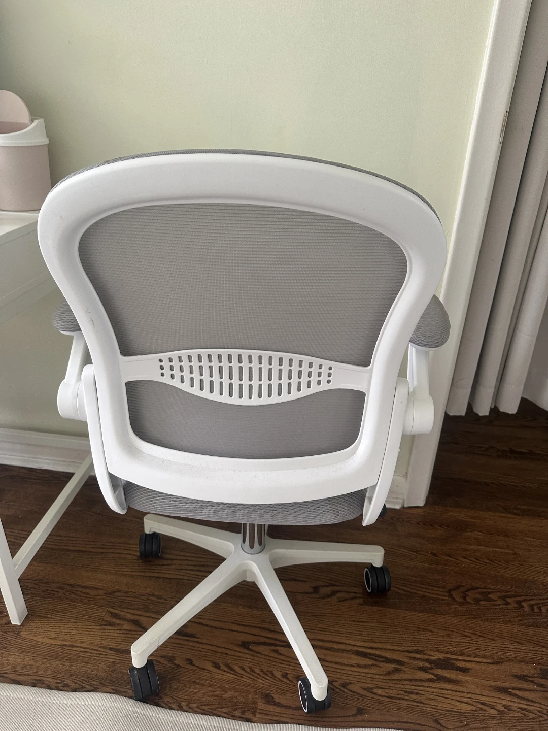 Grey Ergonomic Office Chair - photo 3
