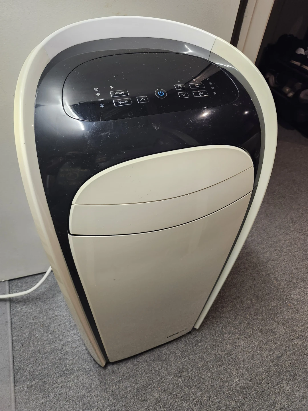10000 BTU Portable Air Conditioner with hose and kit - photo 3