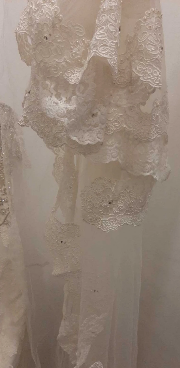 Allure Bridals Wedding Dress White Lace Beaded Illusion - photo 5