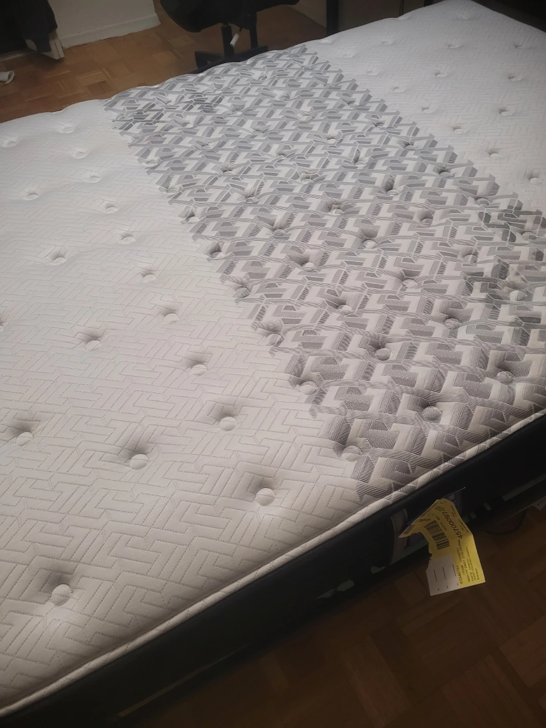 Queen size Sleep Country Mattress (Firm, Used 6 mos) - photo 2
