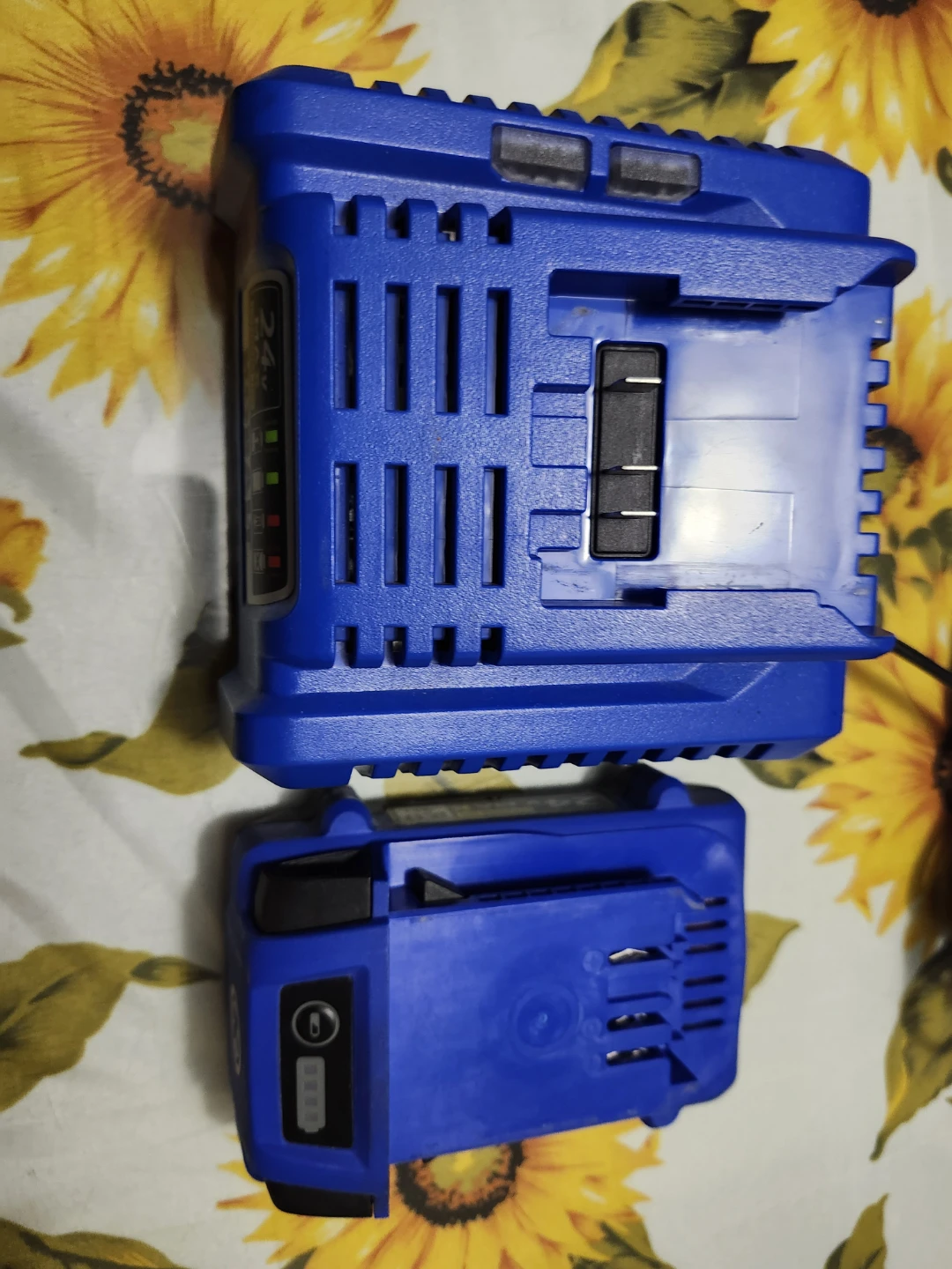 Kobalt 24V Max 2.0 Ah Lithium-Ion Battery and Charger - photo 3