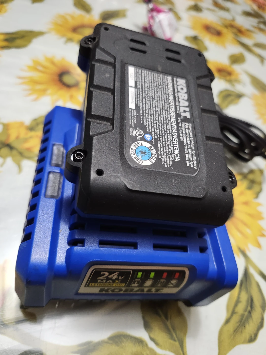 Kobalt 24V Max 2.0 Ah Lithium-Ion Battery and Charger - photo 4
