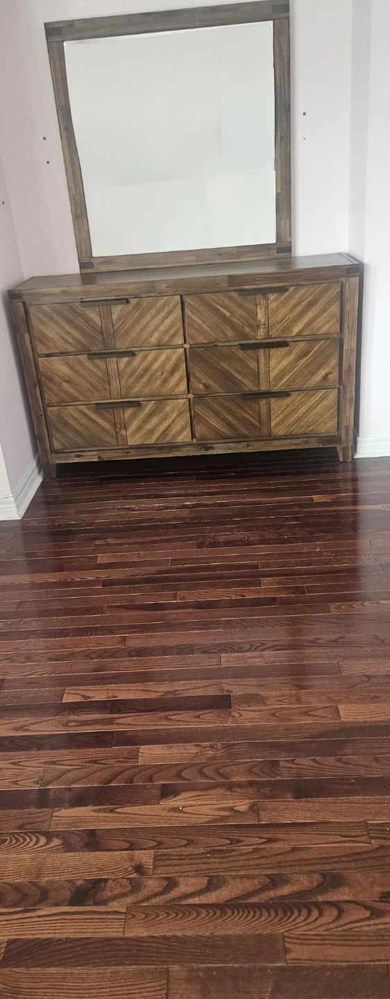 Wooden Dresser and Nightstand Set king size bed - photo 2