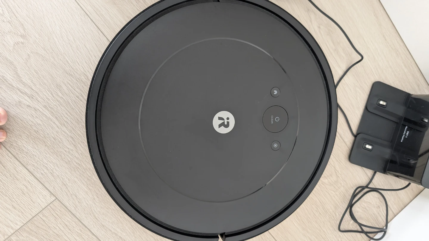 iRobot Roomba Vac Essential (Q011)
