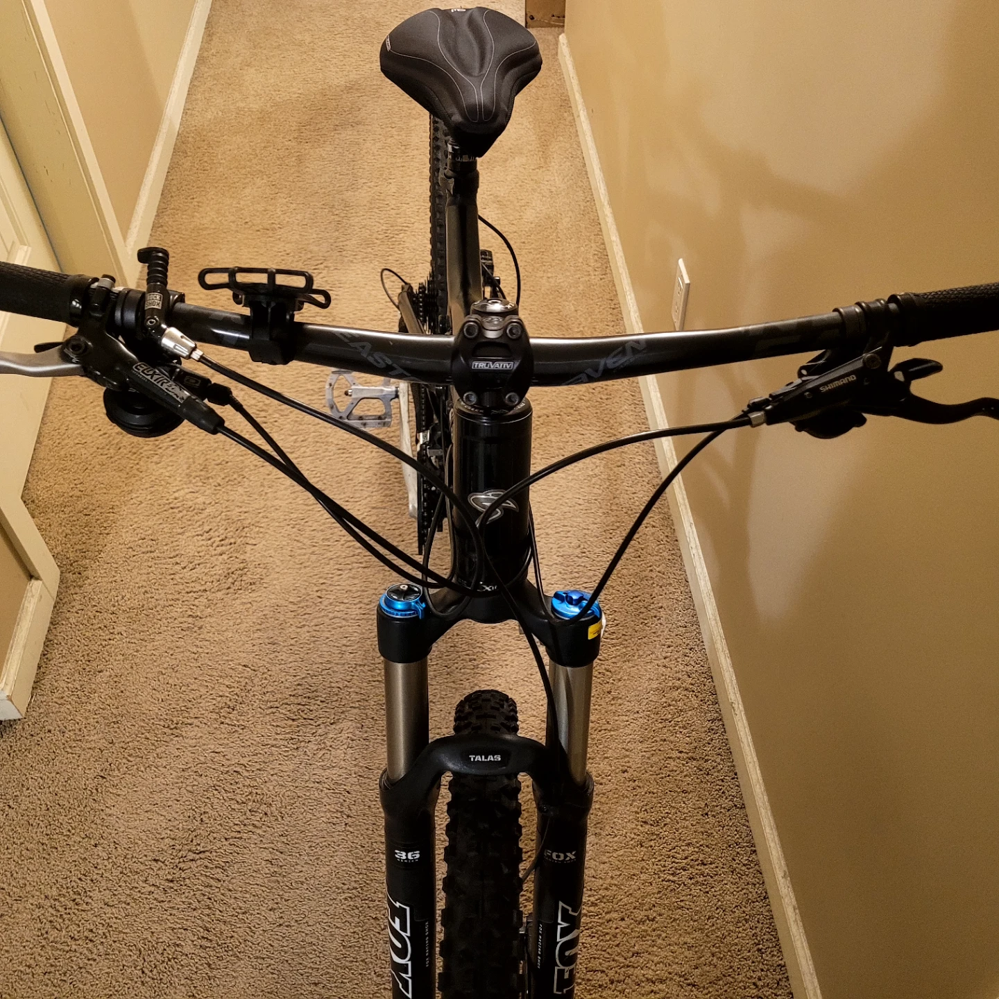 Santa Cruz Nomad Mountain Bike