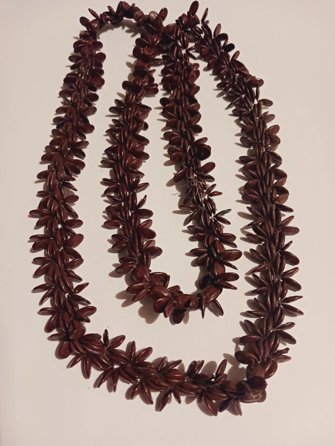 1960s Boho Hawaiian Koa Appleseed Necklace