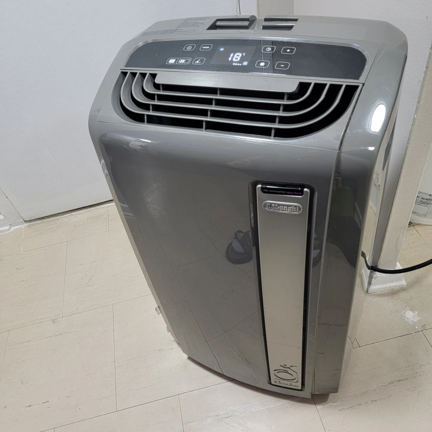 De'Longhi Pinguino Portable Air Conditioner 14000btu - photo 2