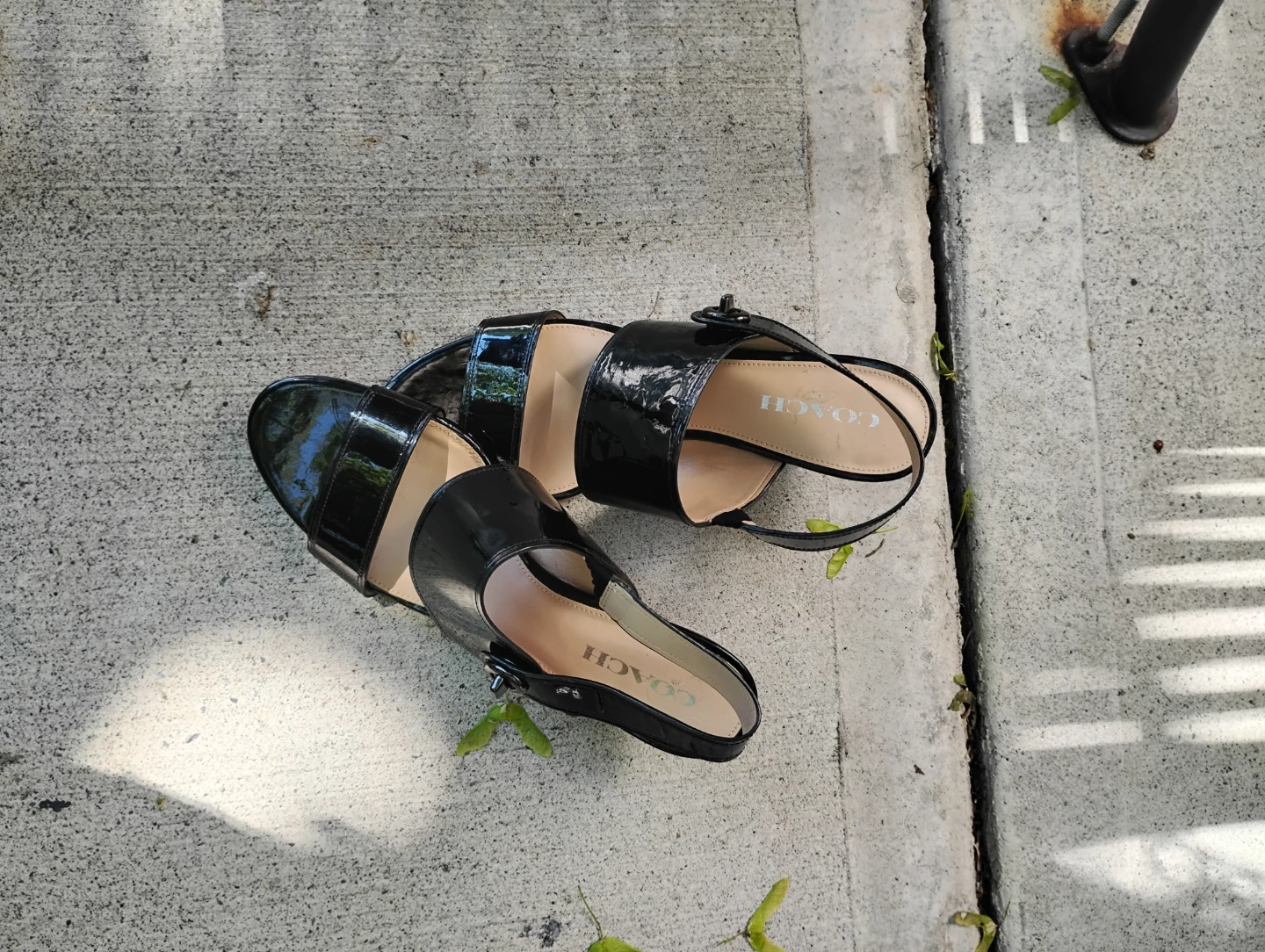 Coach Black Patent Leather Kitten Heels - Size 10B