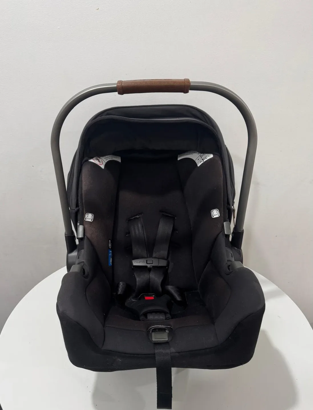 Nuna Pipa Infant Car Seat with Base - Black - photo 2