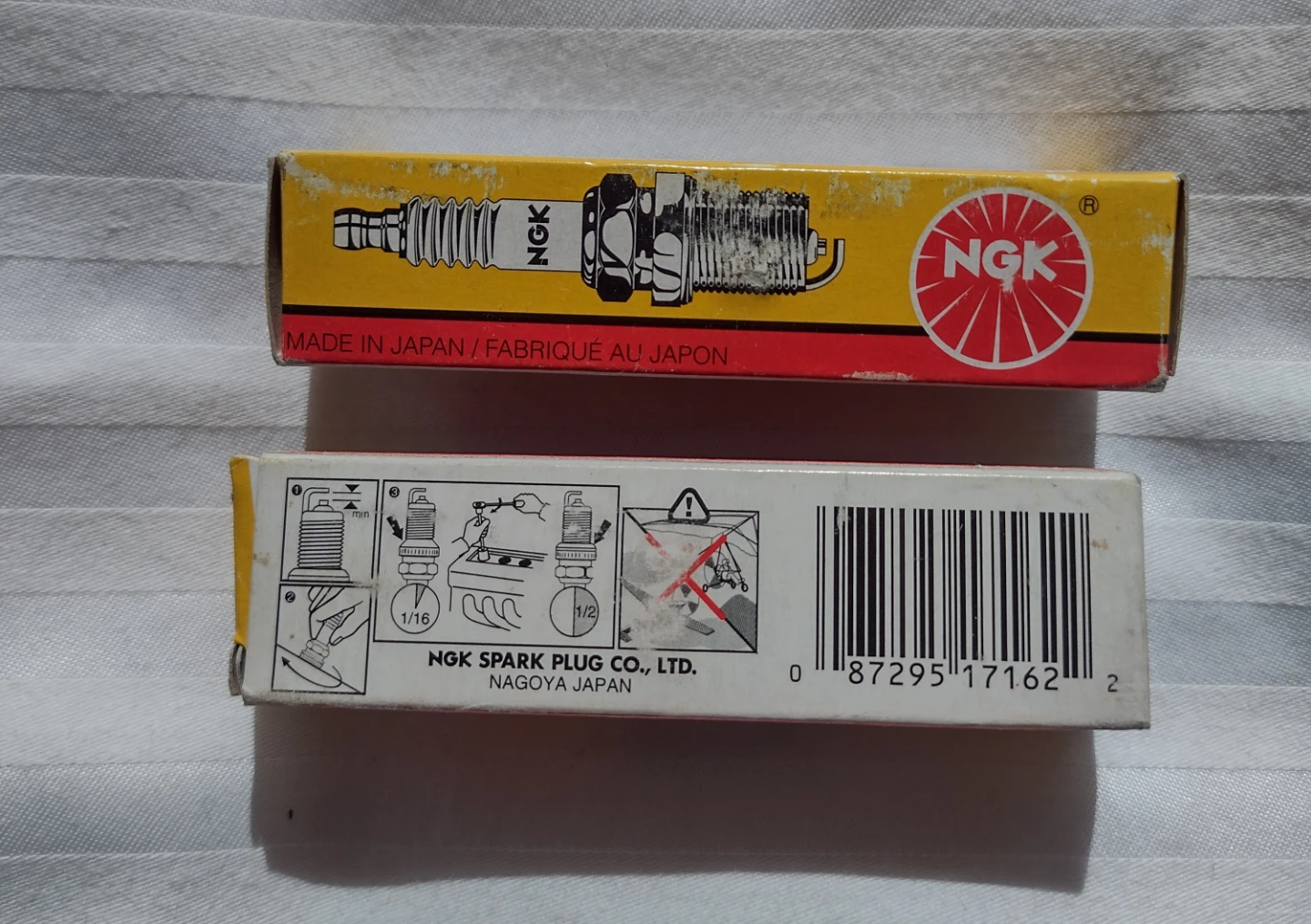 NGK DR8EA Spark Plugs - Set of 2