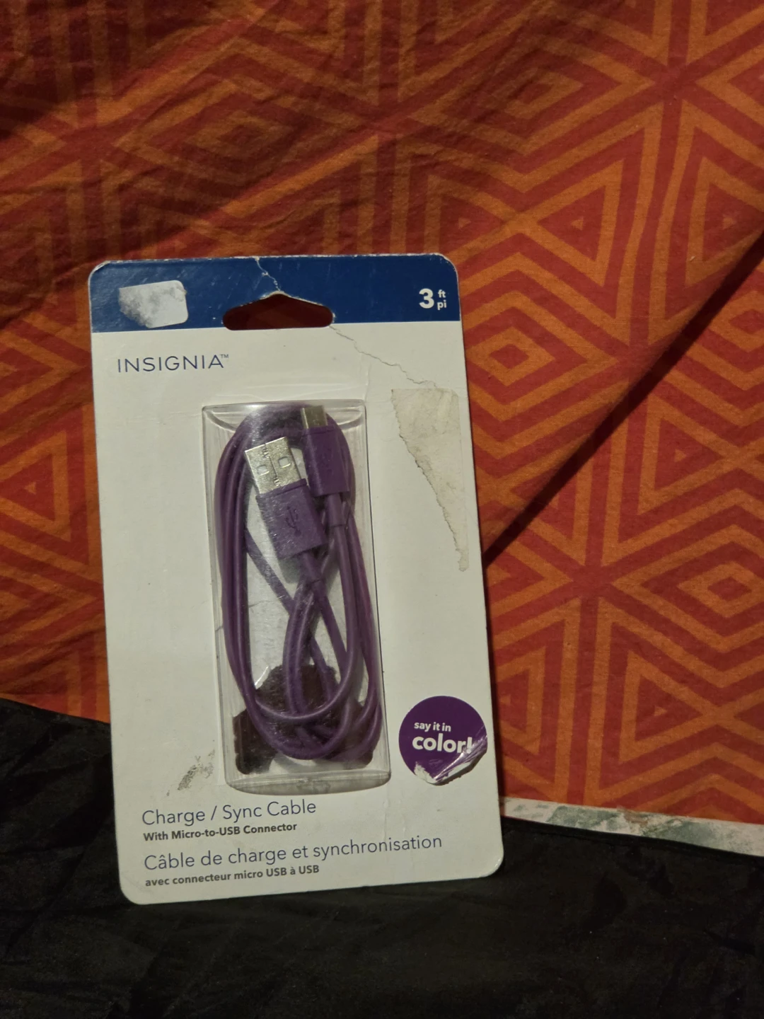 Insignia Charge / Sync Cable - Purple 3 ft