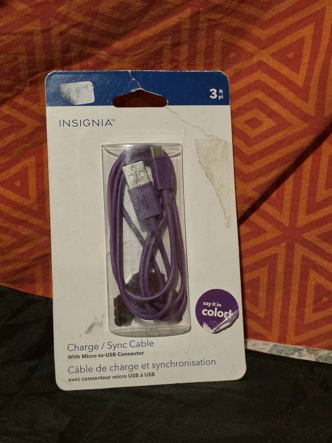 Insignia Charge / Sync Cable - Purple 3 ft - photo 2