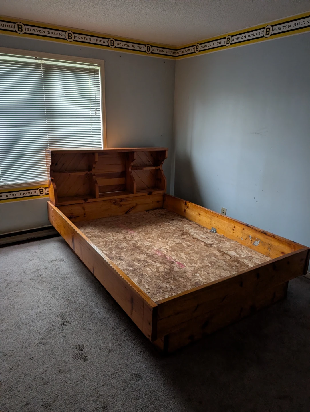 Wooden Platform Bed Frame with Headboard Shelves