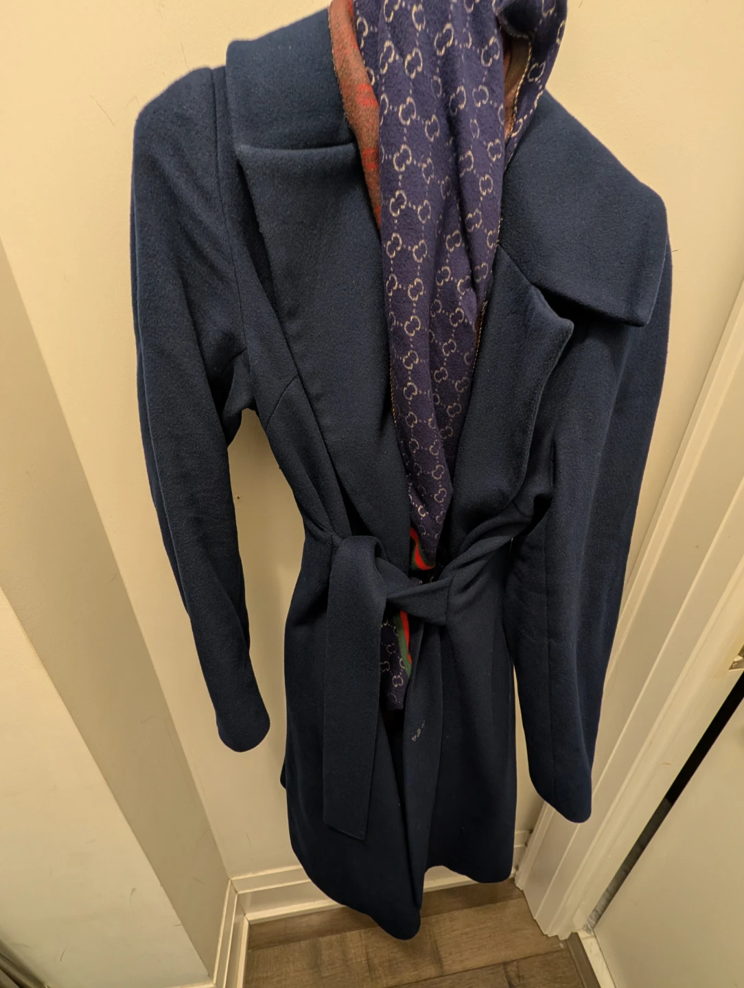 Trina Turk - size 12 Navy Blue Coat with Scarf