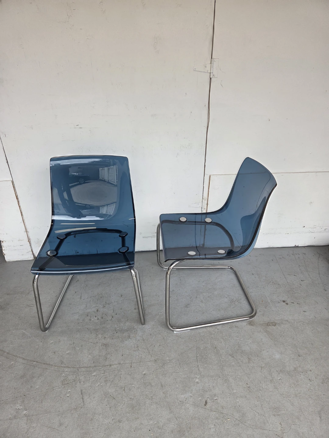 Set of 2 Blue Acrylic Cantilever Chairs - photo 3