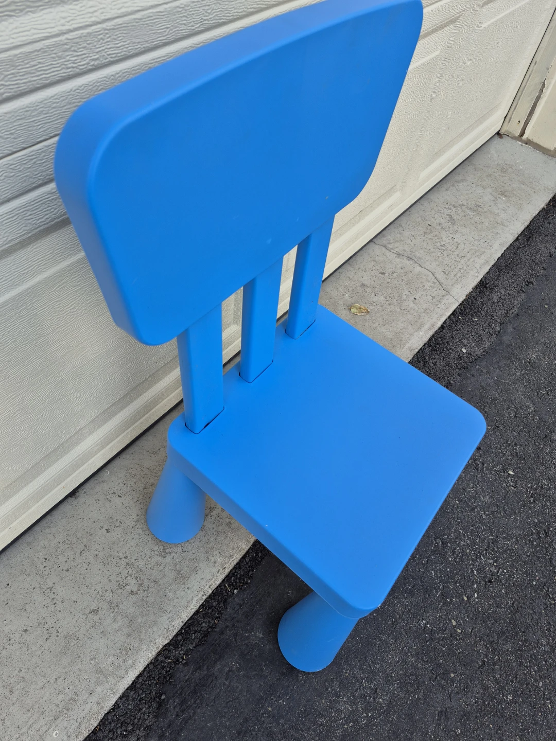 Blue Kids Chair - great find - photo 2